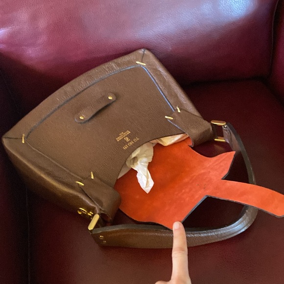 Luxury Handbag - Picture 5 of 15